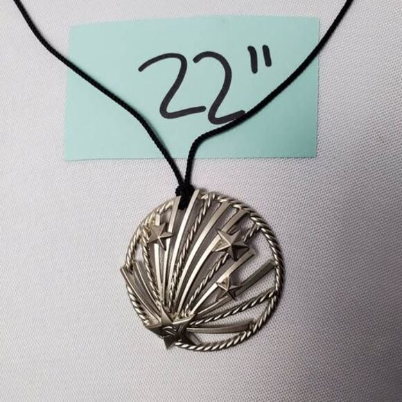 DAVID YURMAN 2021 ANGELIKA HOLIDAY COLLECTIBLE SHOOTING STAR ORNAMENT PENDANT - Picture 7 of 9